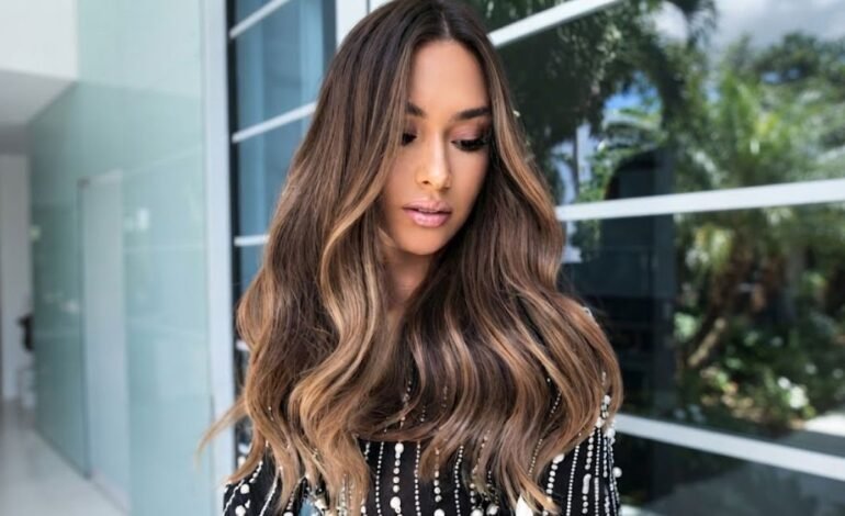Echthaar Extensions: So gelingt eine natürliche Haarverlängerung